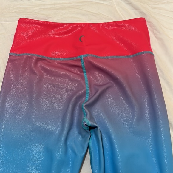 Zyia pink, blue, white ombré leggings size 6/8 - Picture 2 of 2